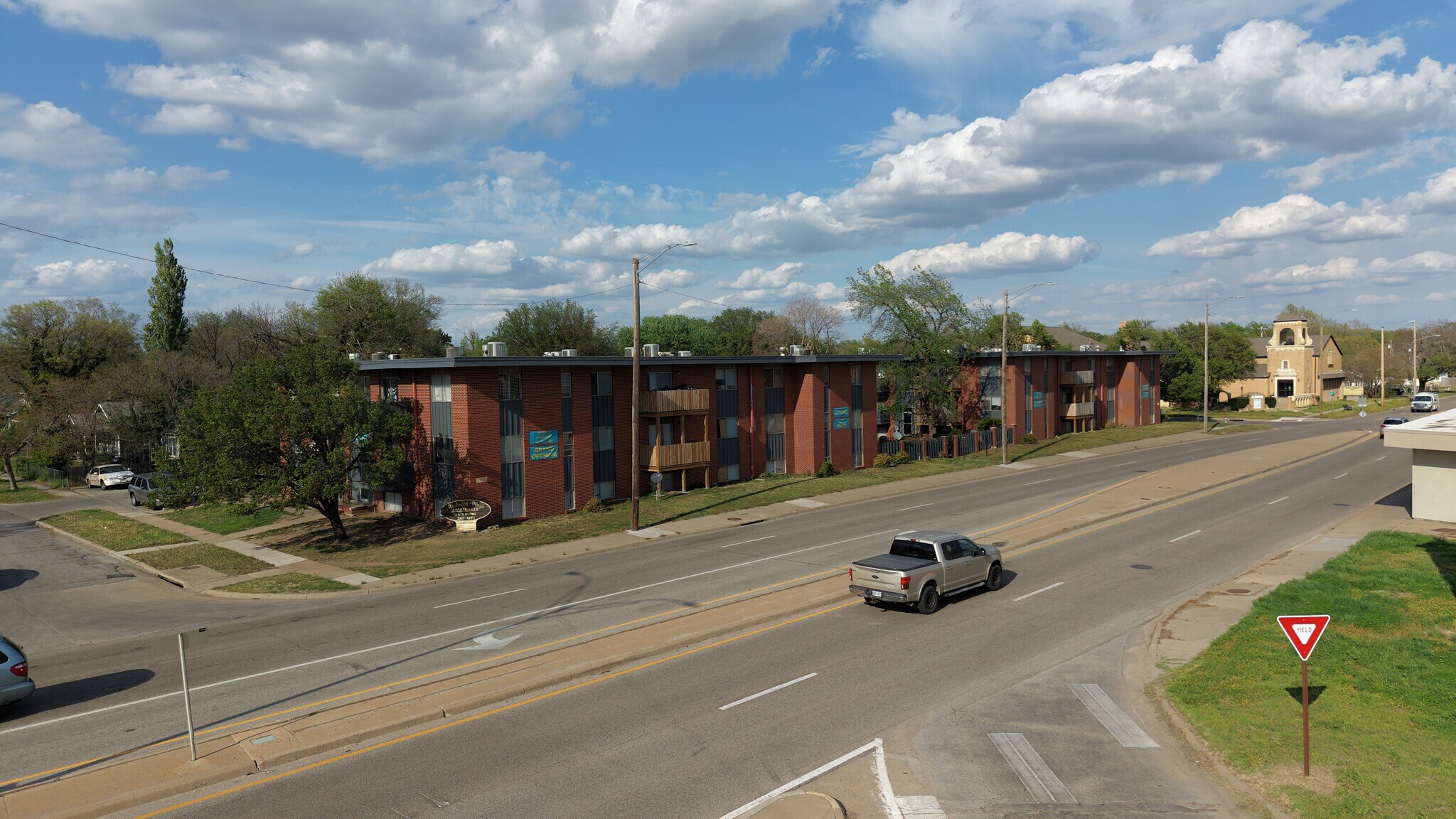 2510 E Lincoln St, Wichita, KS for Sale