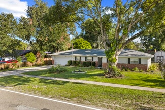 Seffner, FL Assisted Livings - 207 W Wheeler Rd