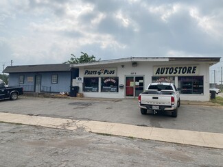 Pearsall, TX Auto Repair - 320 S Mulberry St