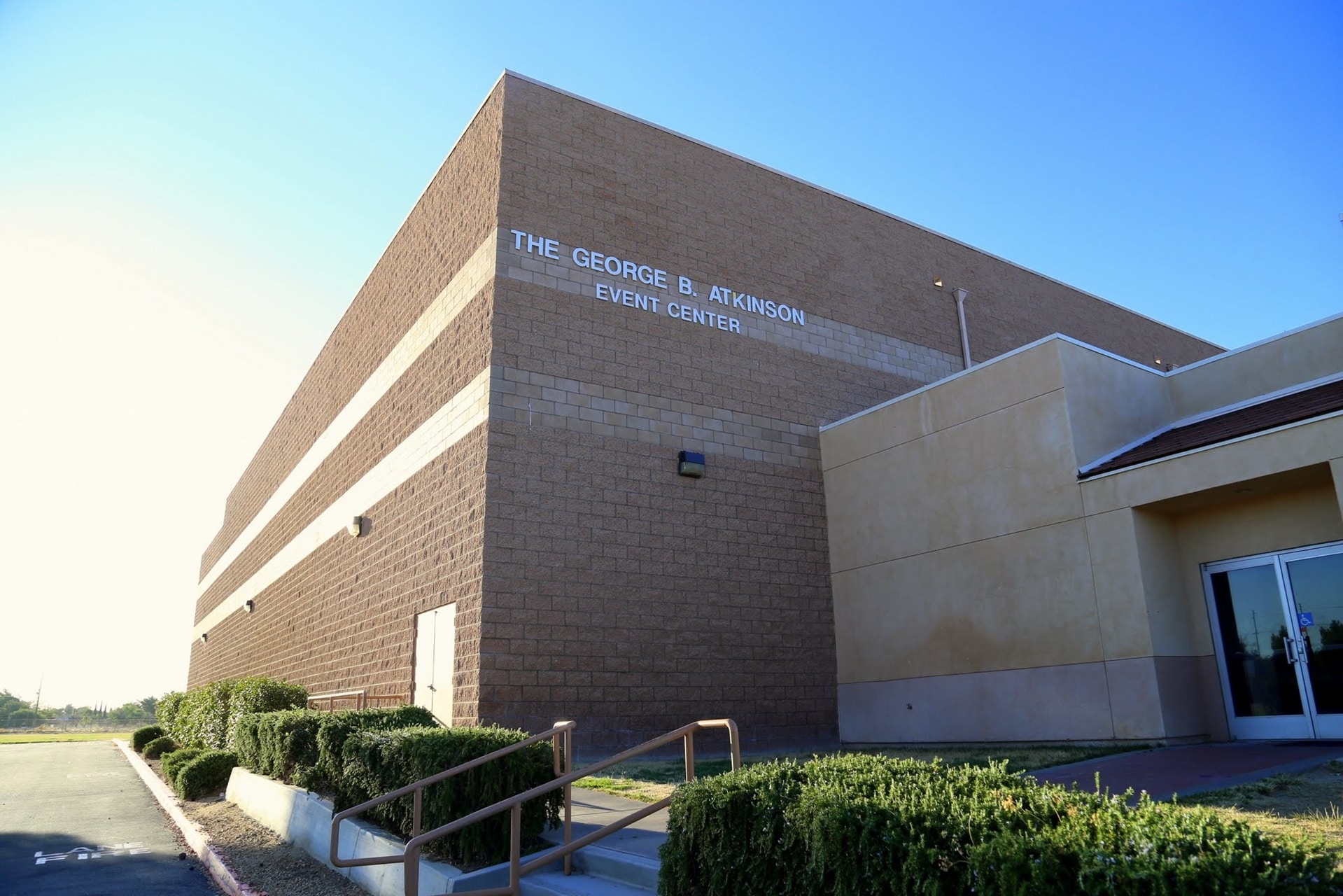 3700 W Avenue L, Lancaster, CA for Rent