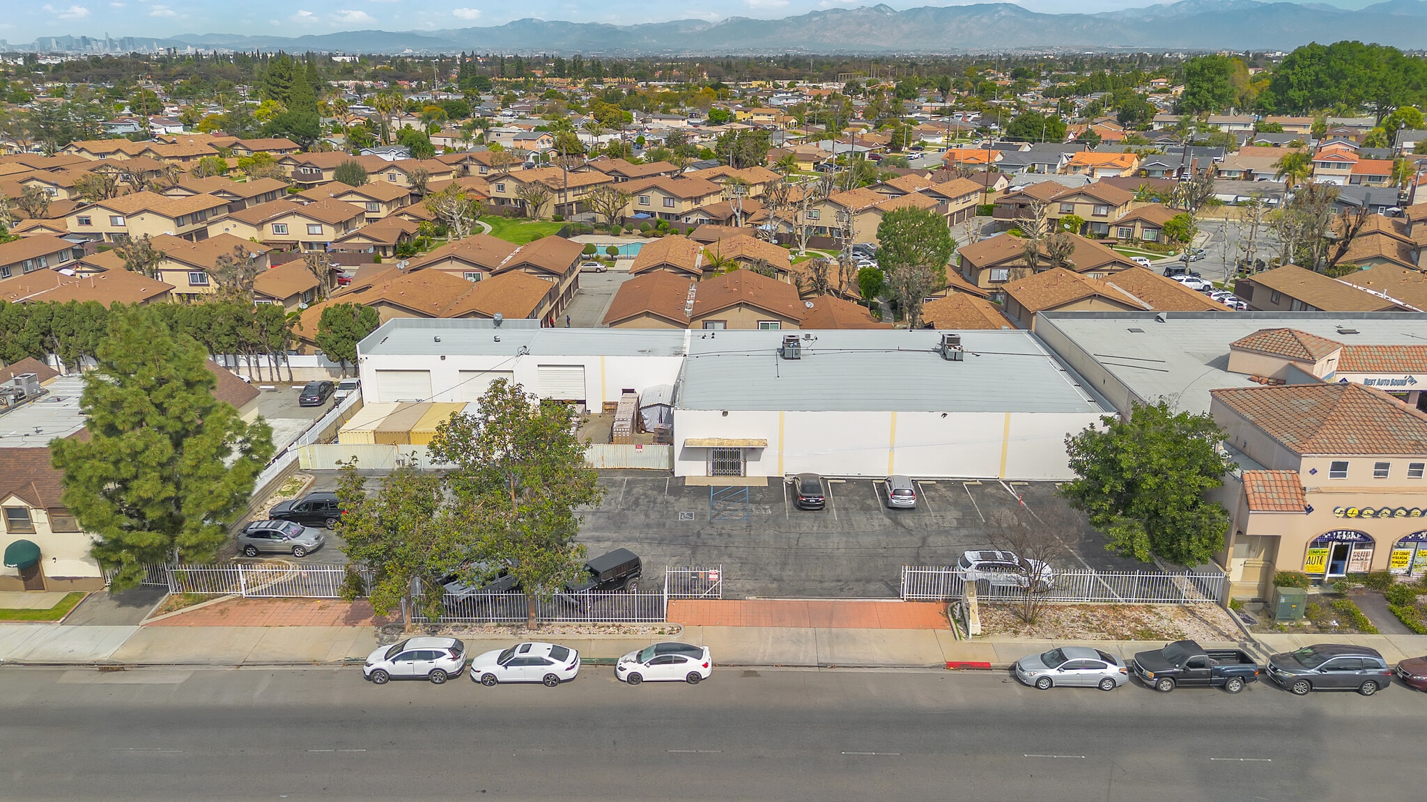 8595 Rosecrans Ave, Paramount, CA for Sale
