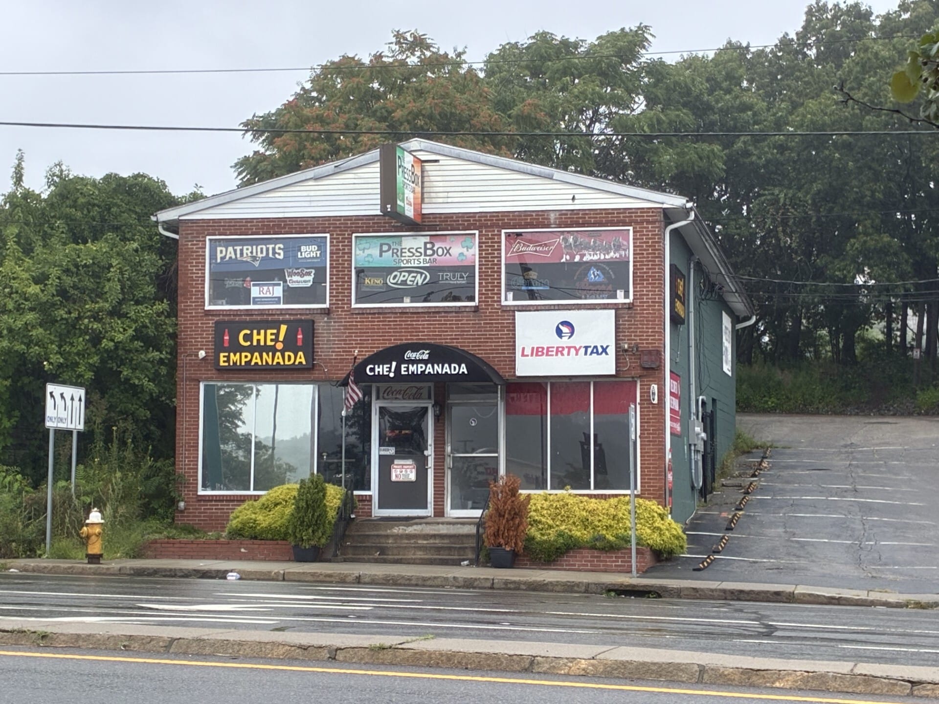 536 Lincoln St, Worcester, MA for Rent