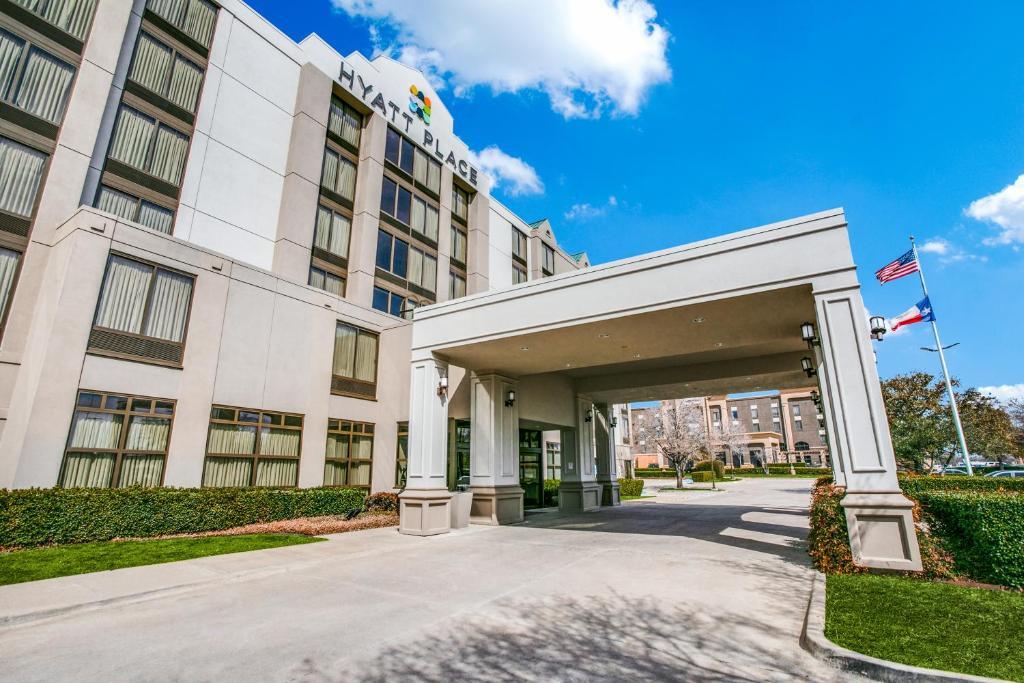1601 Hurst Town Center Dr, Hurst, TX for Sale