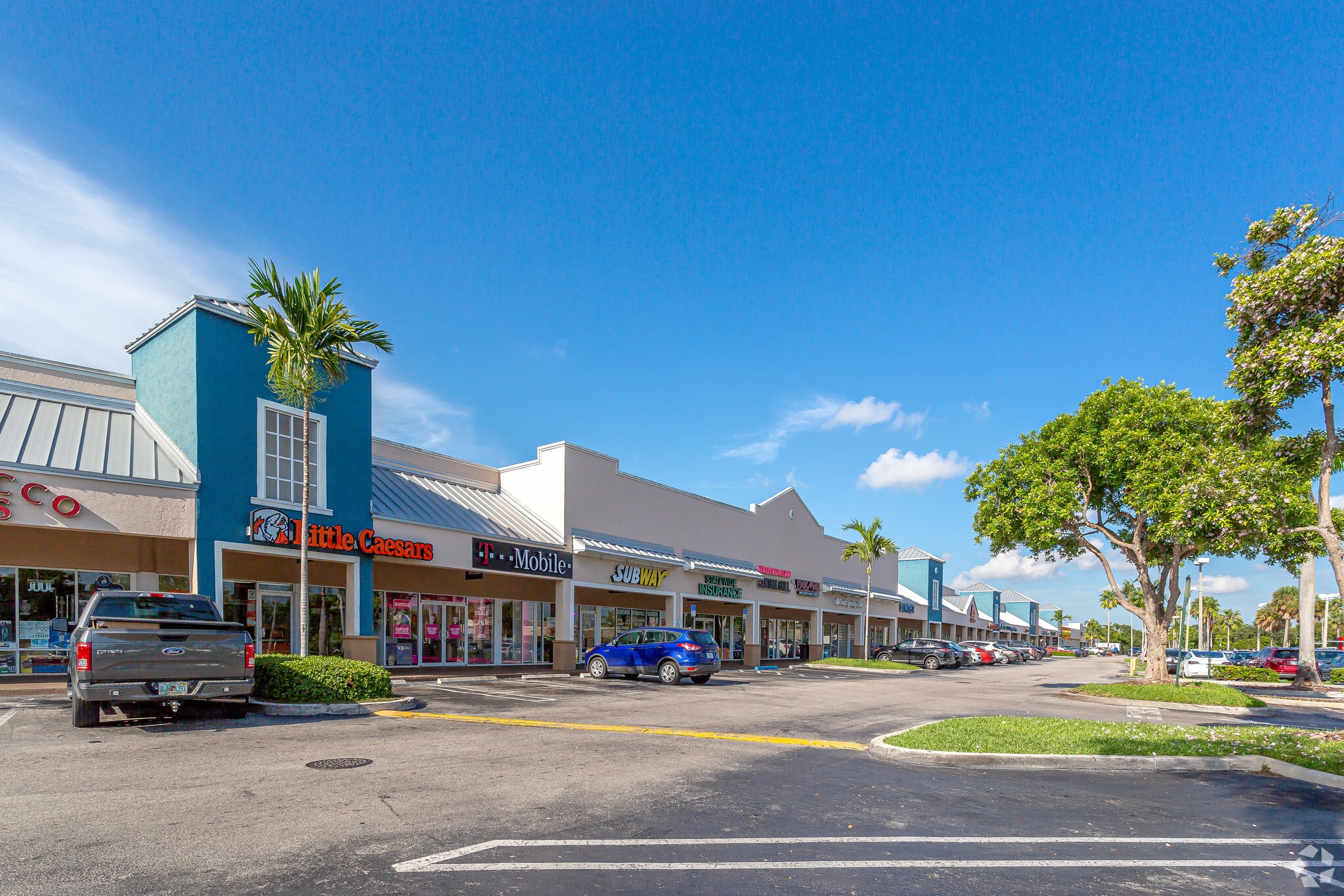 2040120571 Old Cutler Rd Miami, FL 33189 Shopping Center Property