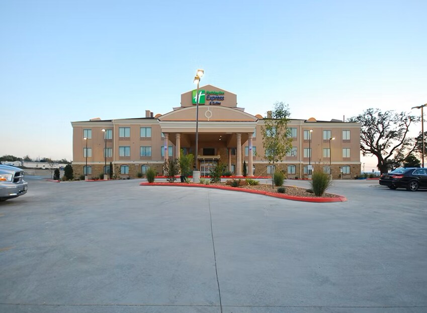 126 Middle Buster, Gonzales, TX for Sale