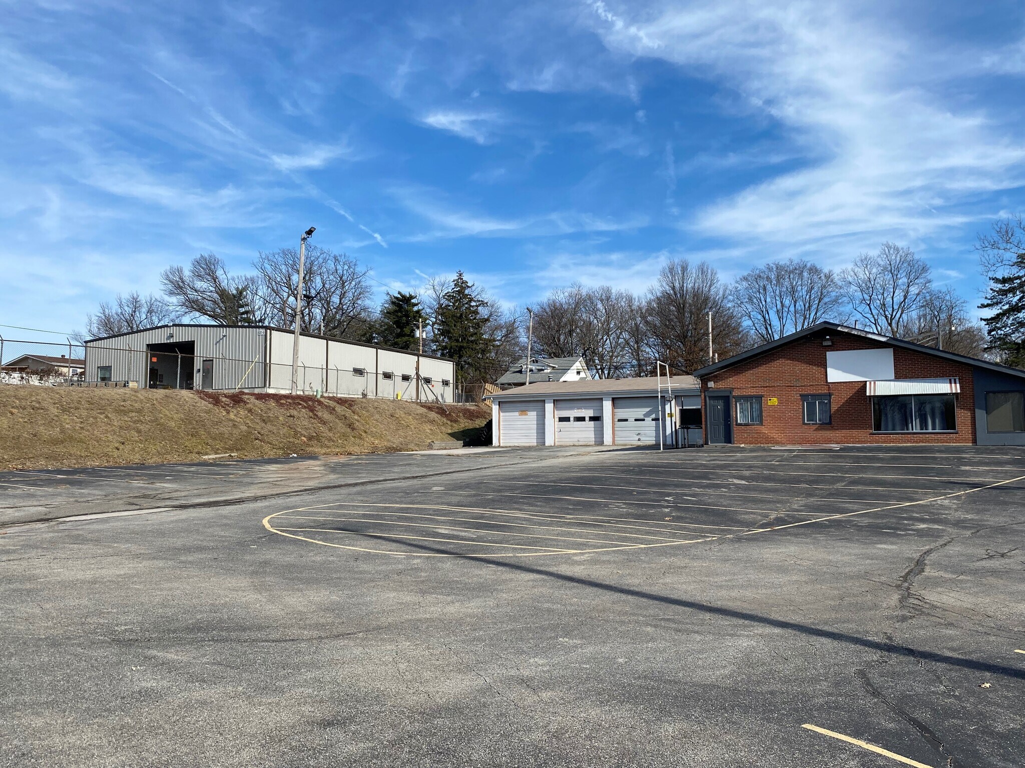 9197 Saint Charles Rock Rd, Saint Louis, MO for Rent