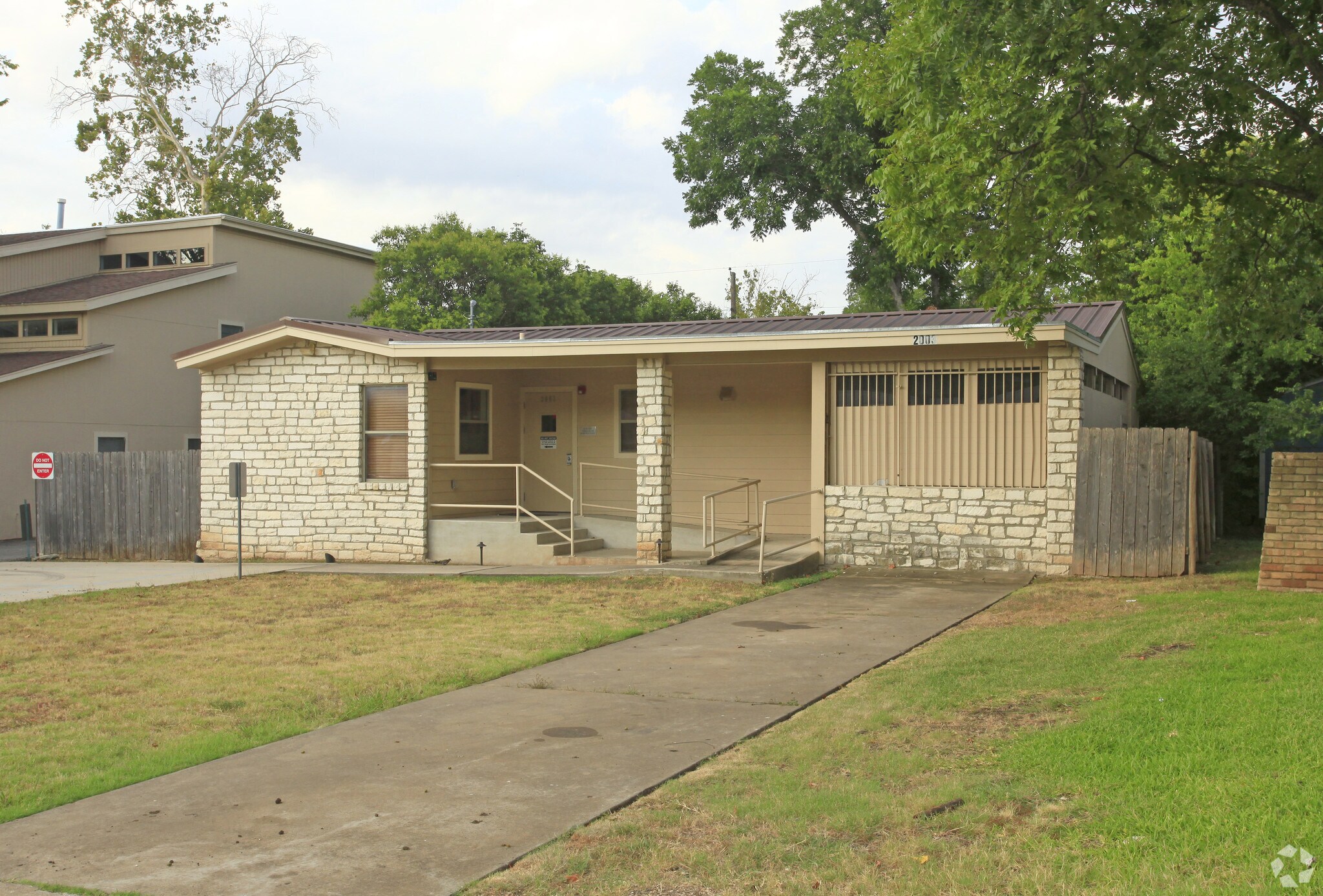 2003 W Koenig Ln Austin, TX 78756 Office Property for Lease on