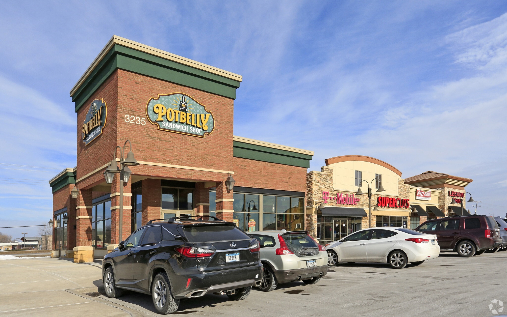 3235 Vicksburg Ln N, Plymouth, MN for Rent