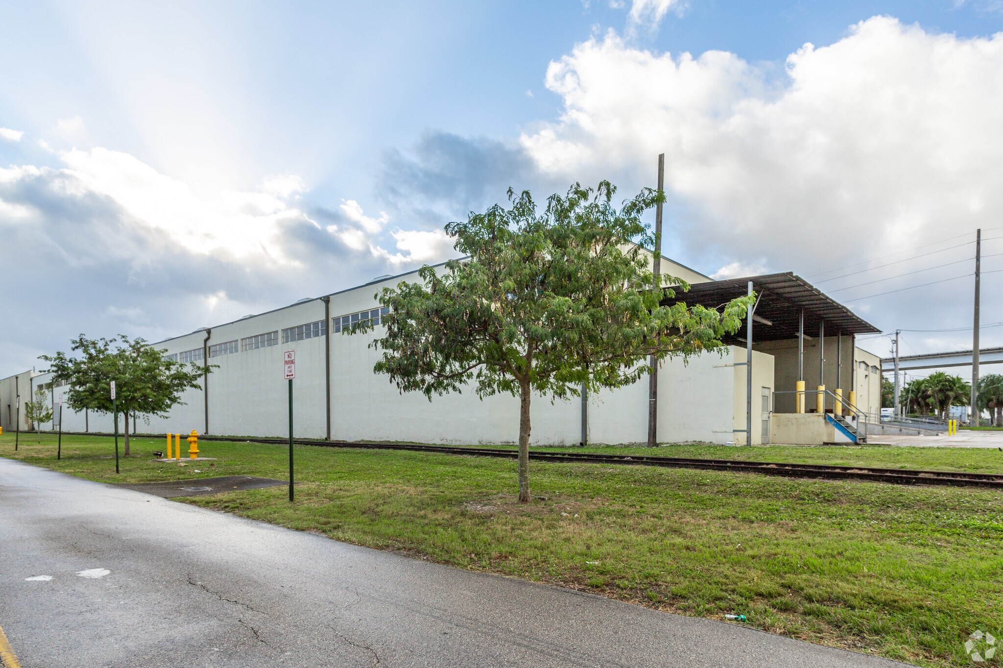 6891 NW 74th St, Medley, FL for Rent