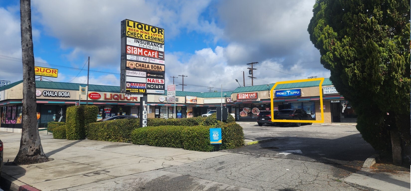 16045-16047 Sherman Way, Van Nuys, CA for Rent