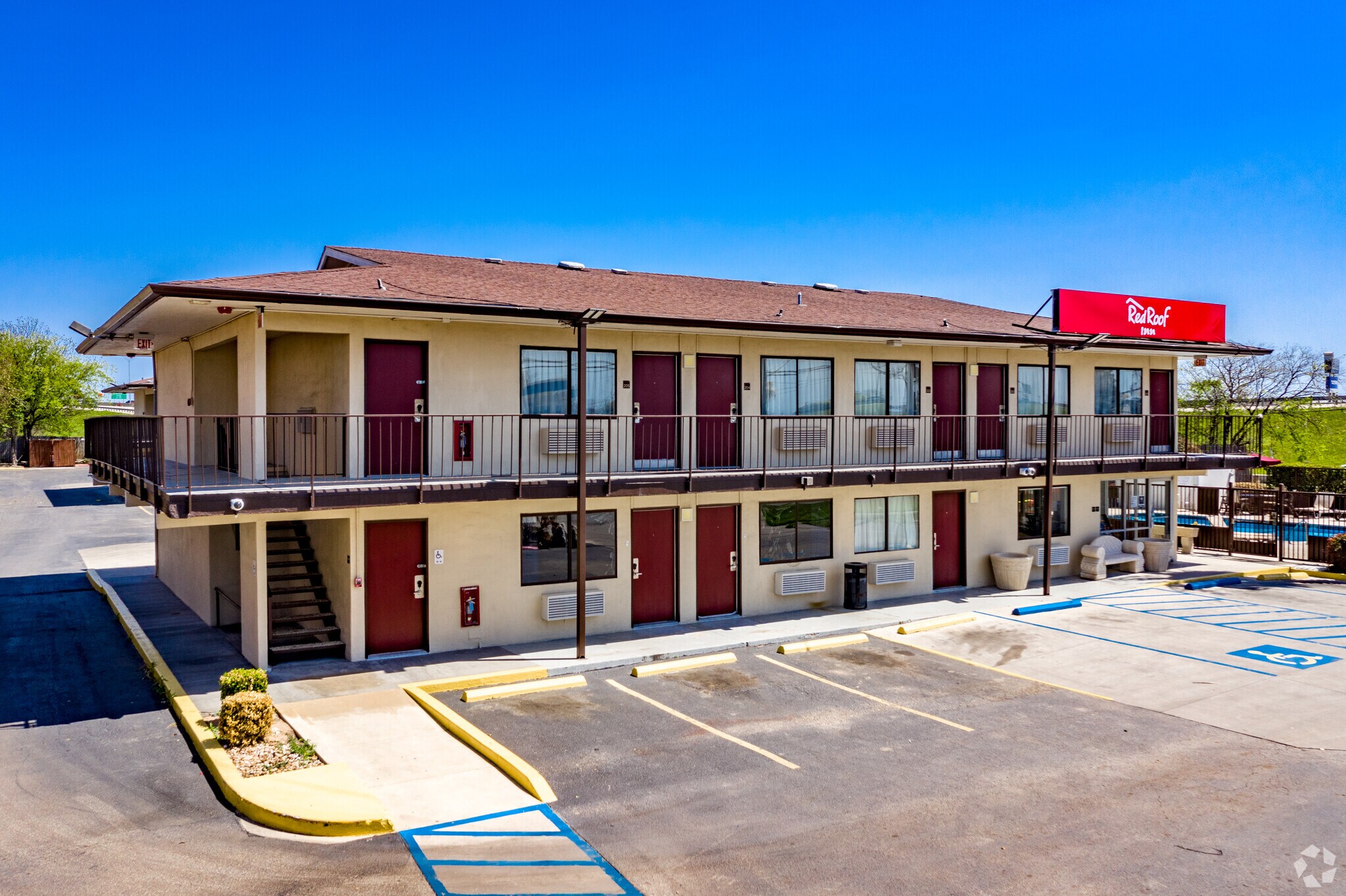 138 N. W. W. White Rd San Antonio, TX 78219 Hospitality Property for