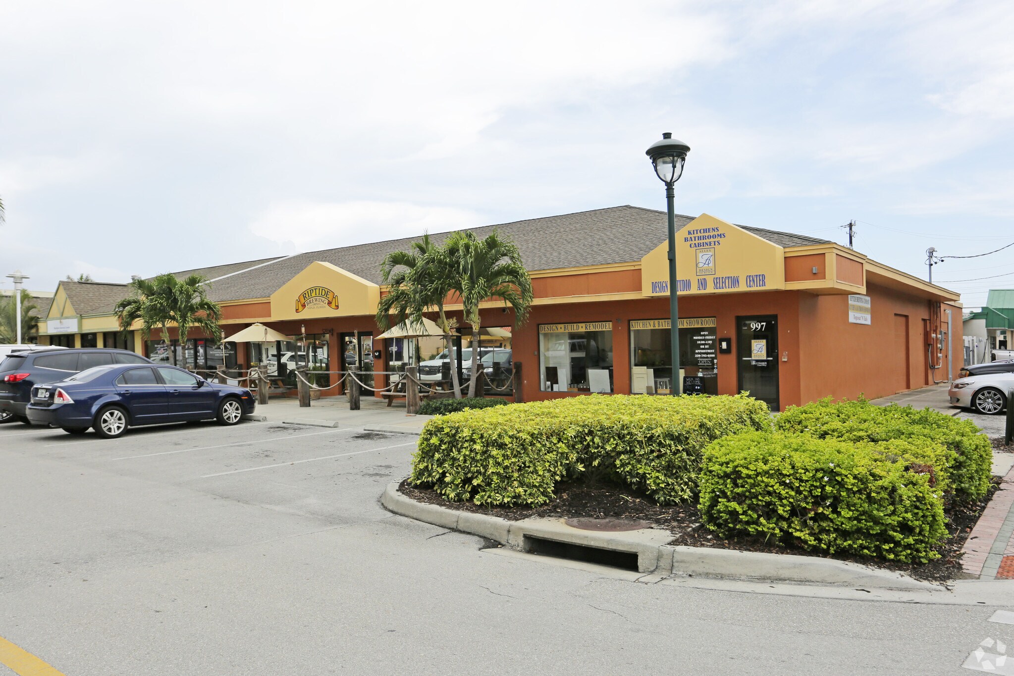975-997 3rd Ave N, Naples, FL for Rent