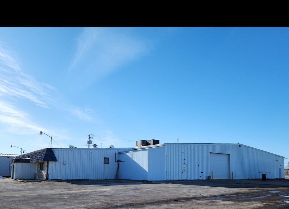 500 Moasis Dr Little Chute, WI 54140 Flex Property for Lease on