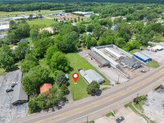 Parsons, TN Commercial - 734 Tennessee Ave S