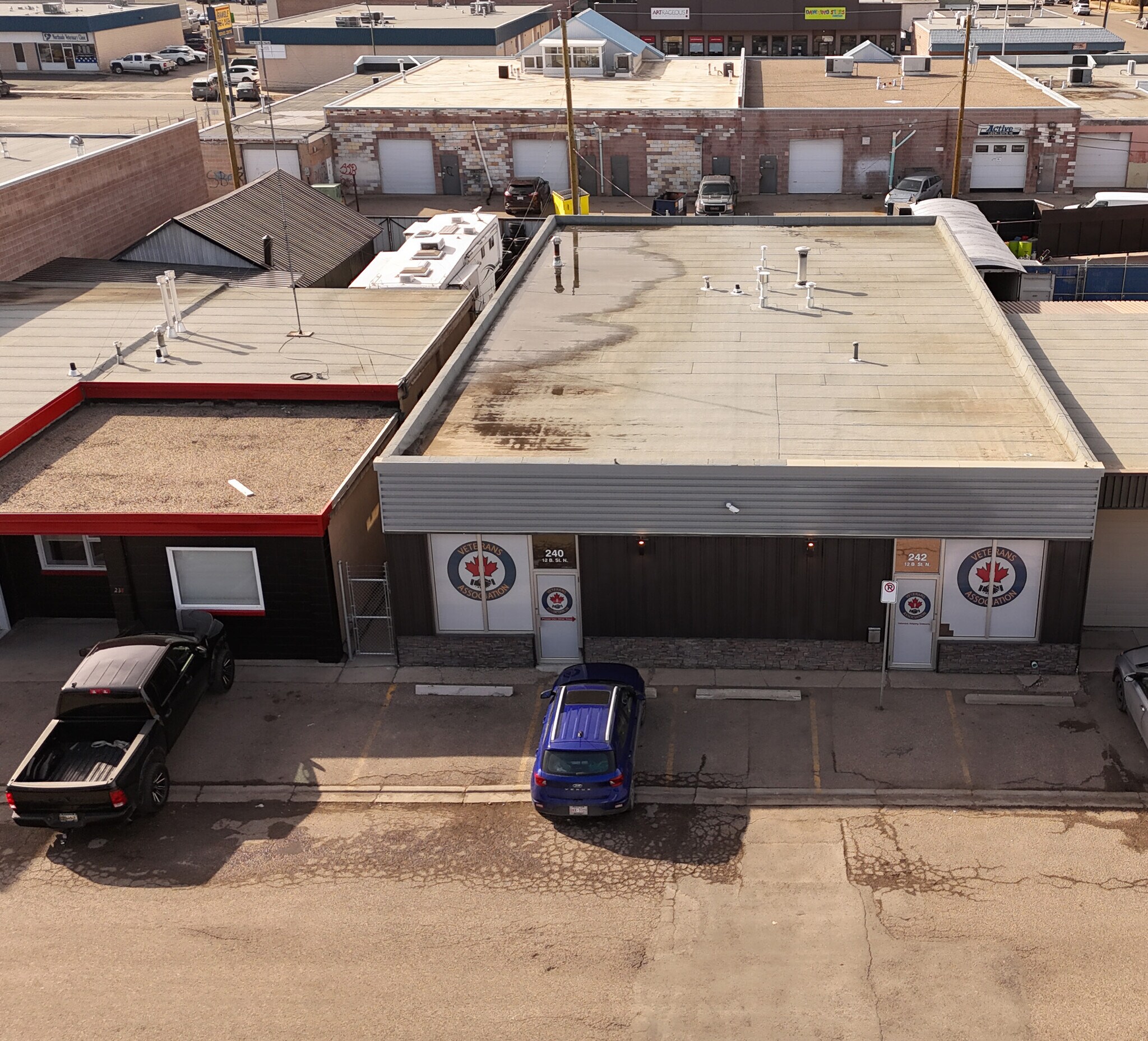 242 12B St N, Lethbridge, AB for Sale