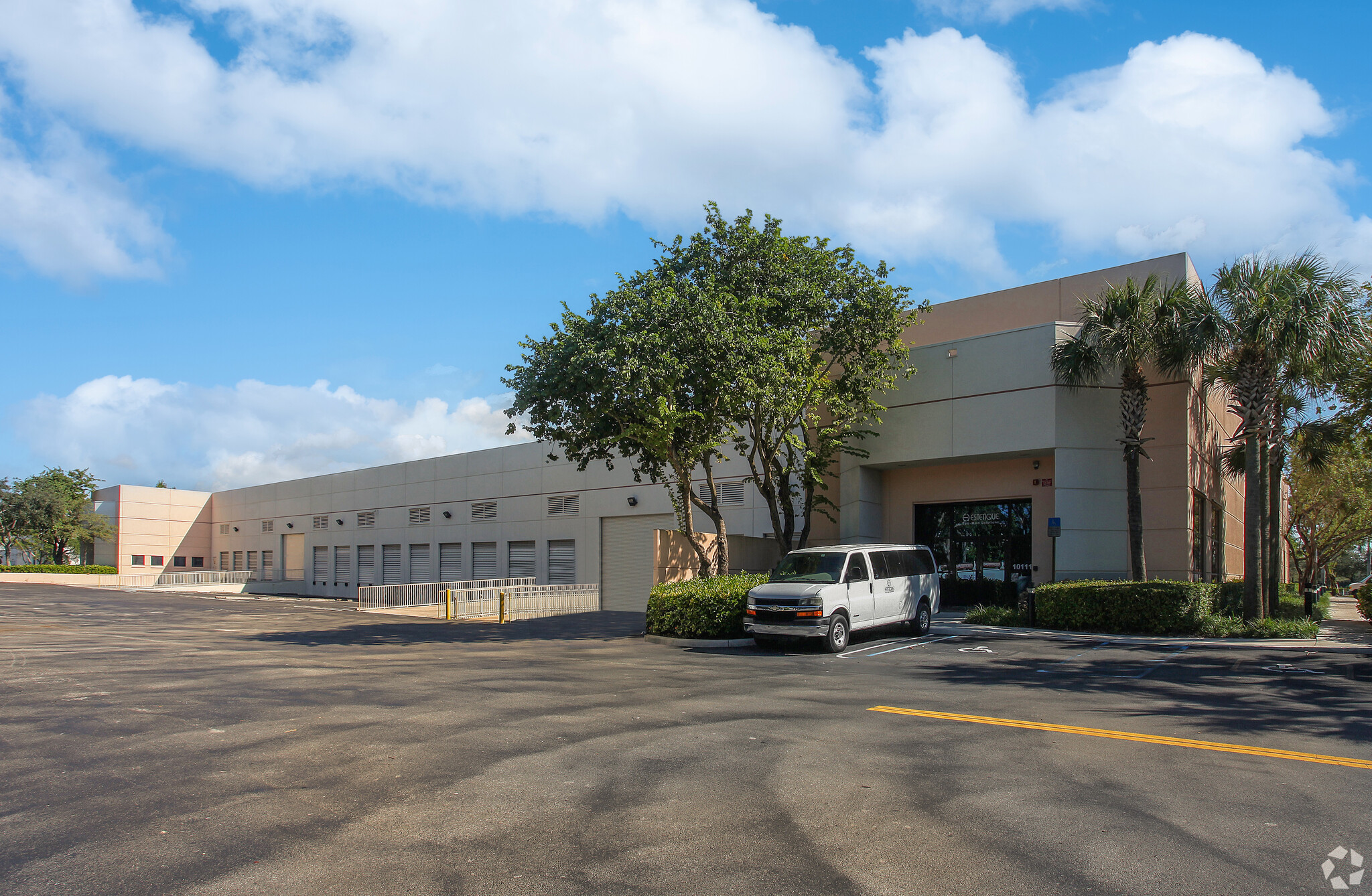 10101-10151 Business Dr, Miramar, FL for Rent