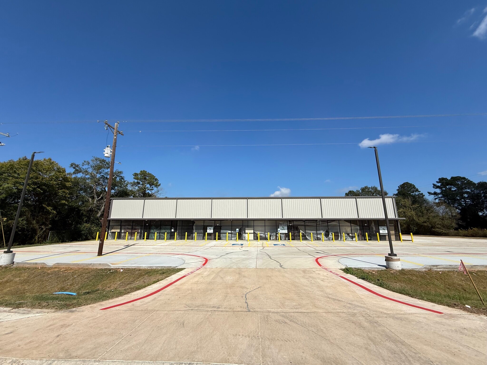 18487 Highway 105, Cleveland, TX for Rent