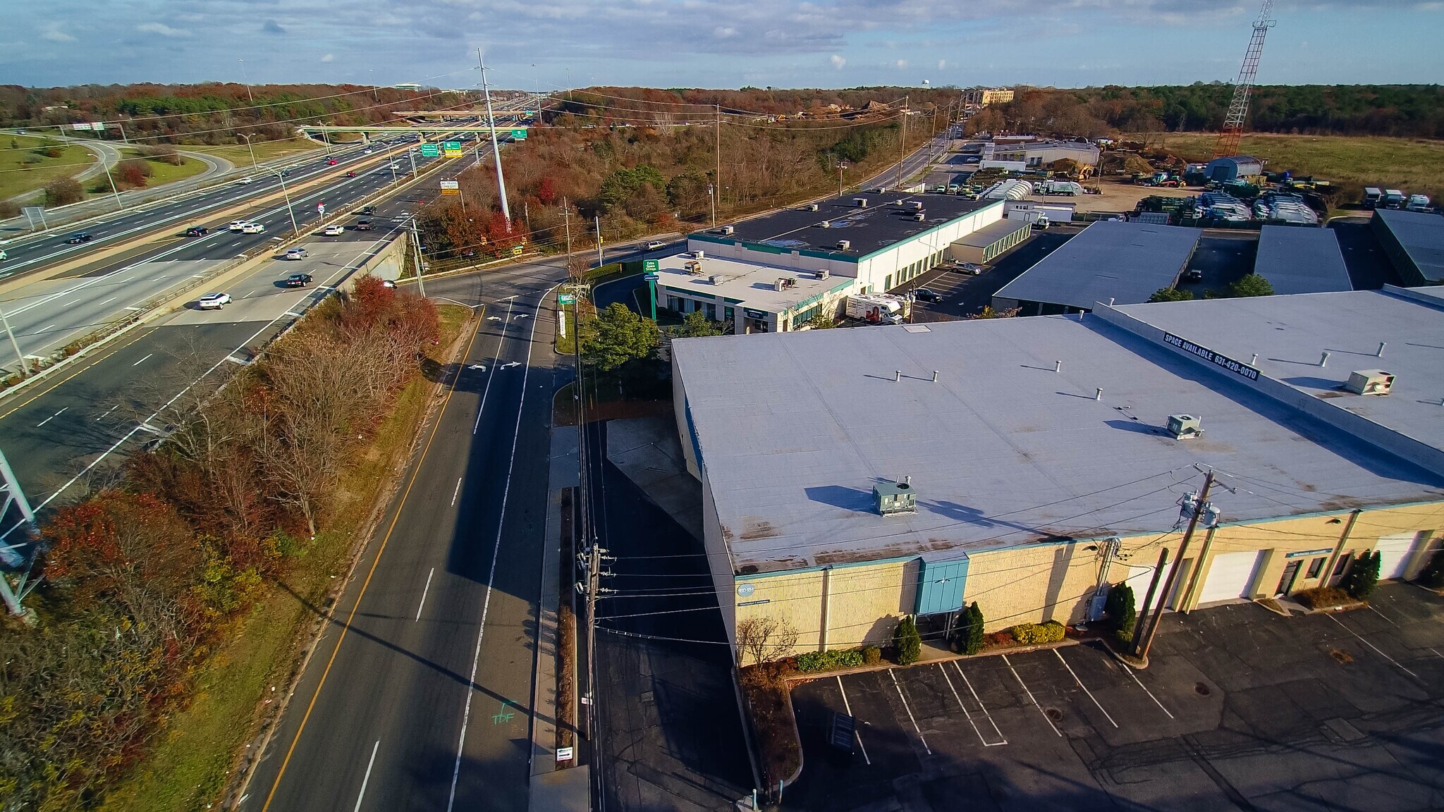 160-184 Express Dr S, Brentwood, NY for Rent