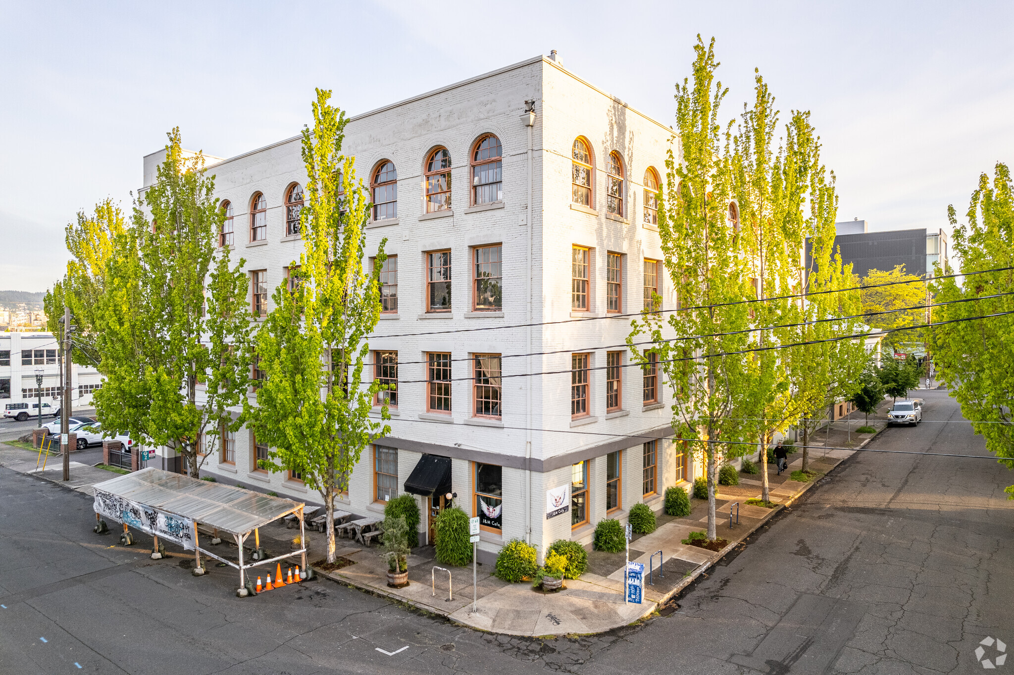 537 SE Ash St, Portland, OR for Rent