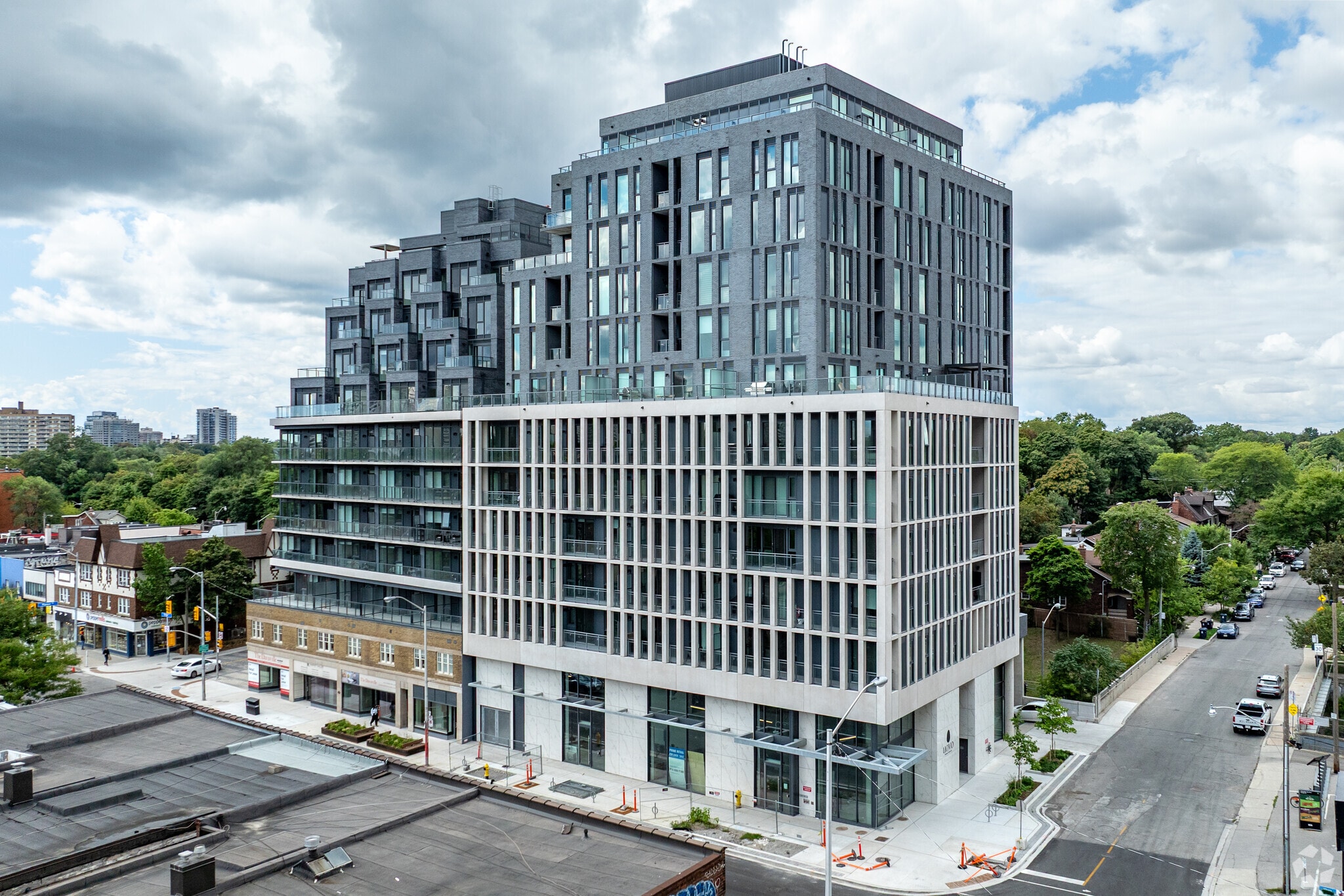2112 Yonge St, Toronto, ON for Sale