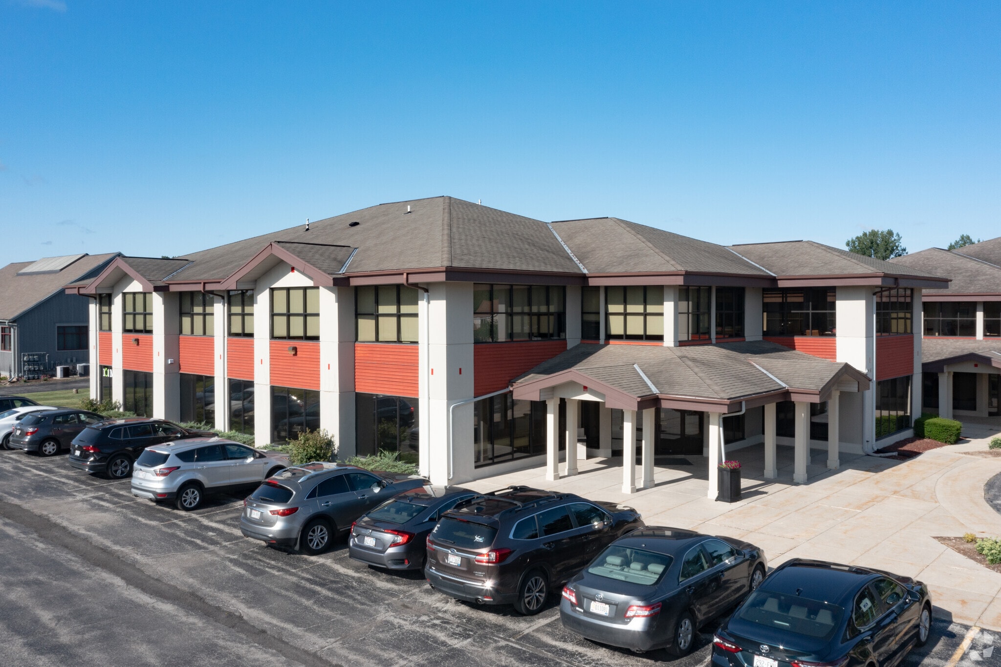 10535 N Port Washington Rd, Mequon, WI for Rent