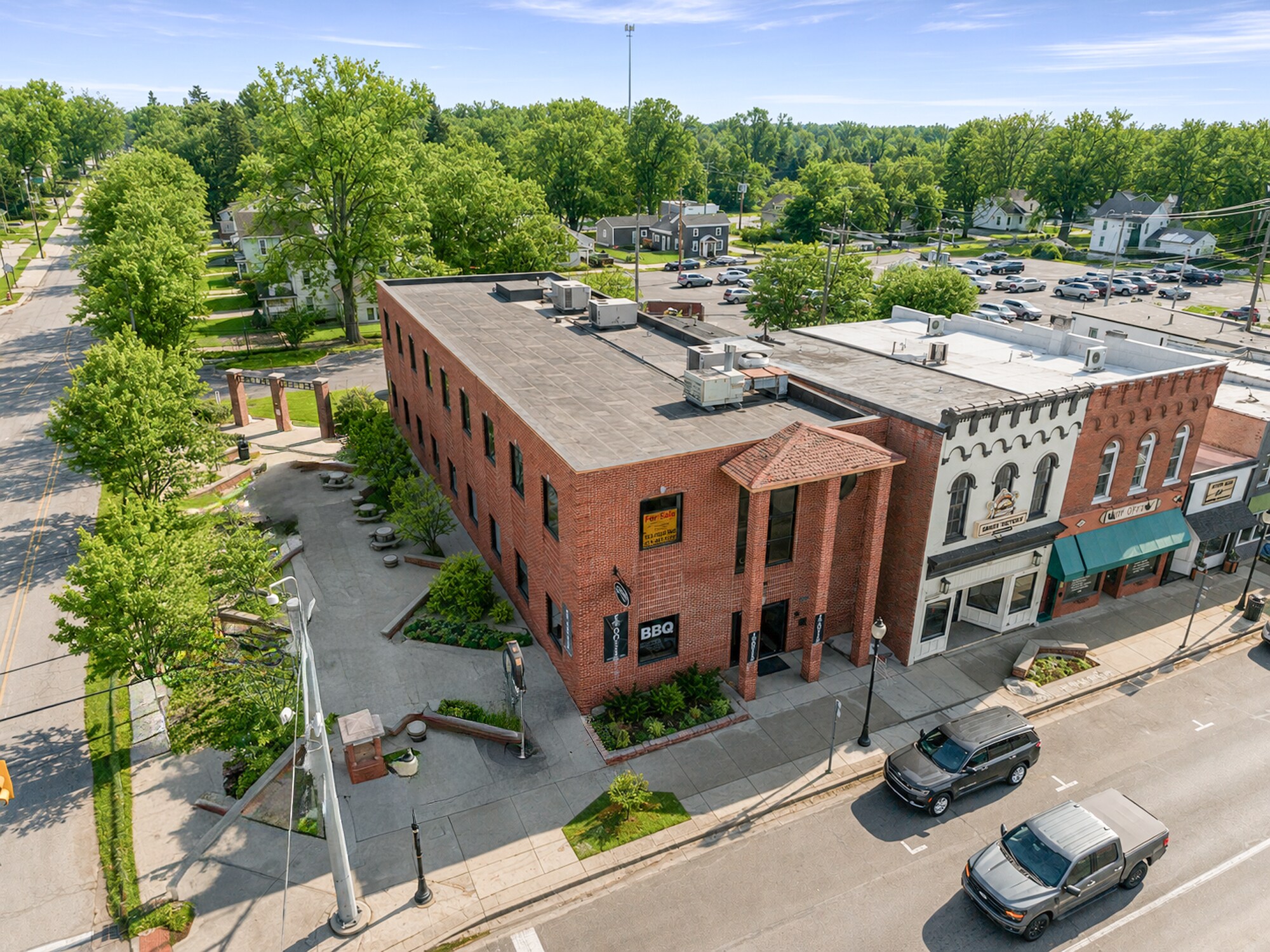 107 S Main St, Almont, MI for Sale