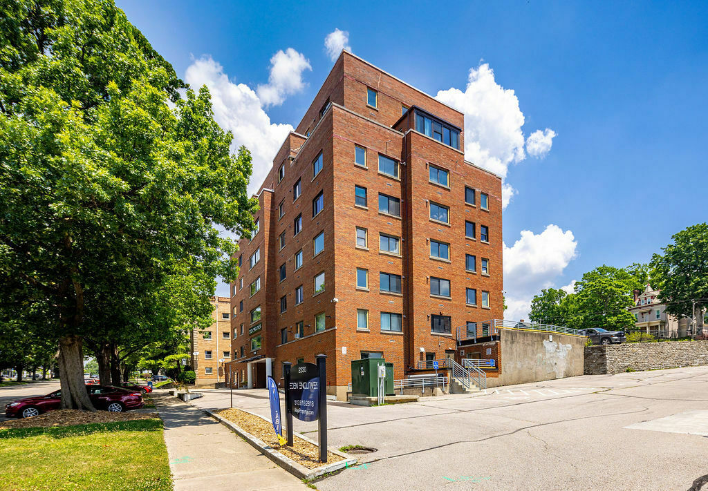 2330 Victory Pky, Cincinnati, OH for Rent