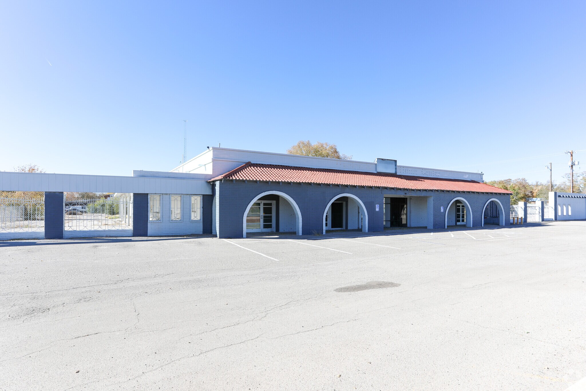 1255 Bosque Farms Blvd Bosque Farms, NM 87068 Retail Property for