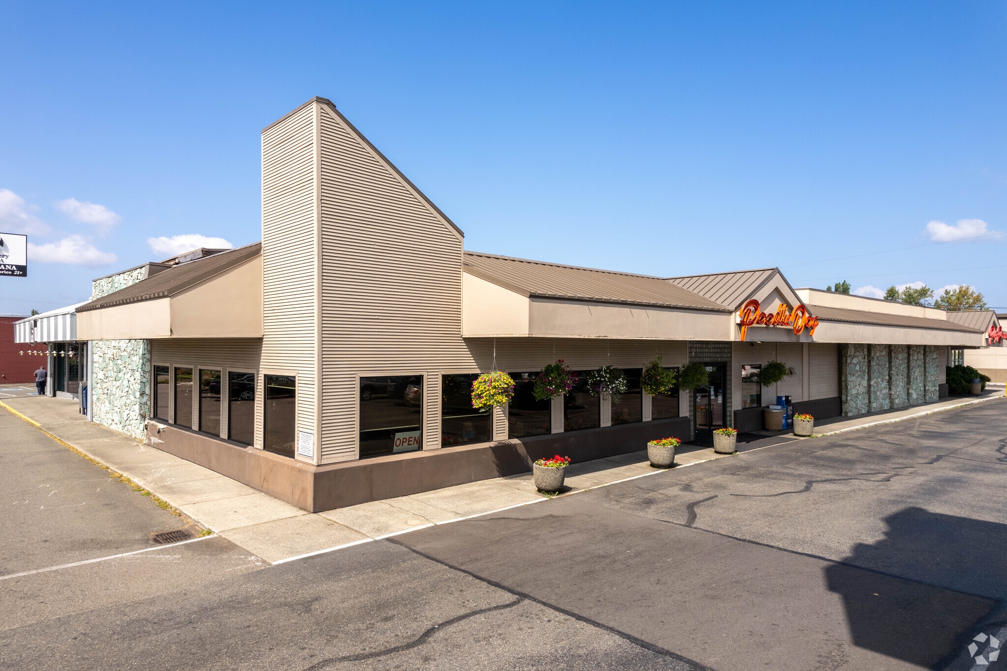 5303 Pacific Hwy E, Fife, WA for Sale