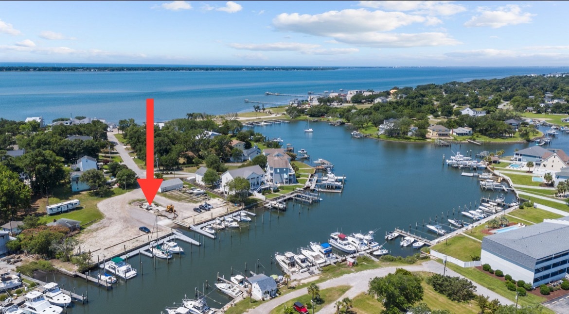 101 Roanoke Ave, Morehead City, NC for Sale