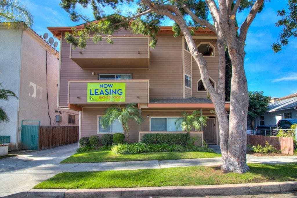 1365 Newport Ave Long Beach, CA 90804 MultiFamily Property for Sale on