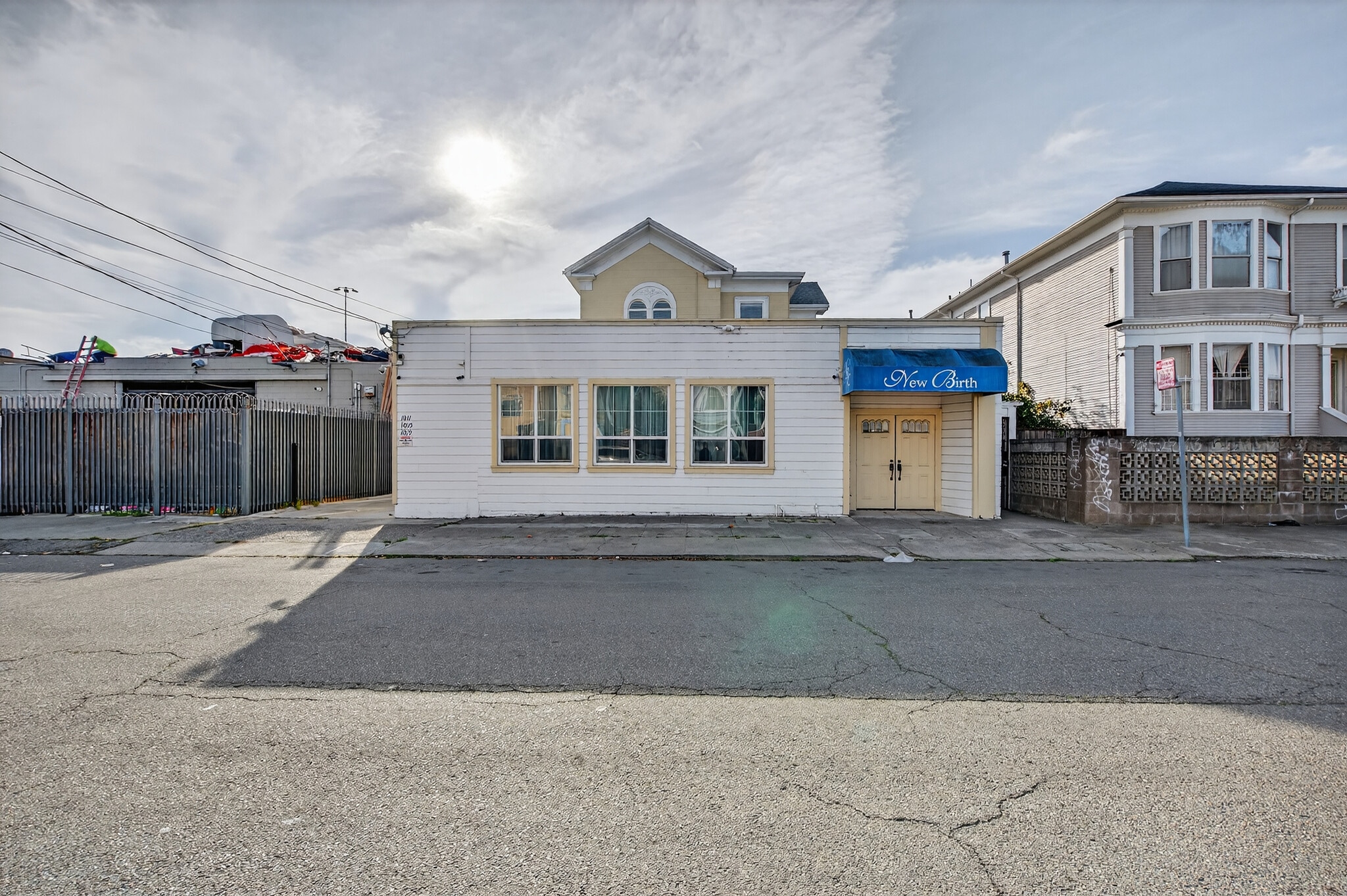 1011 E 11th St, Oakland, CA for Sale