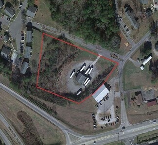 Lancaster, SC Warehouse - 217 Knollwood Apartments dr Lancaster, SC Warehouse - 217 Knollwood Apartments dr