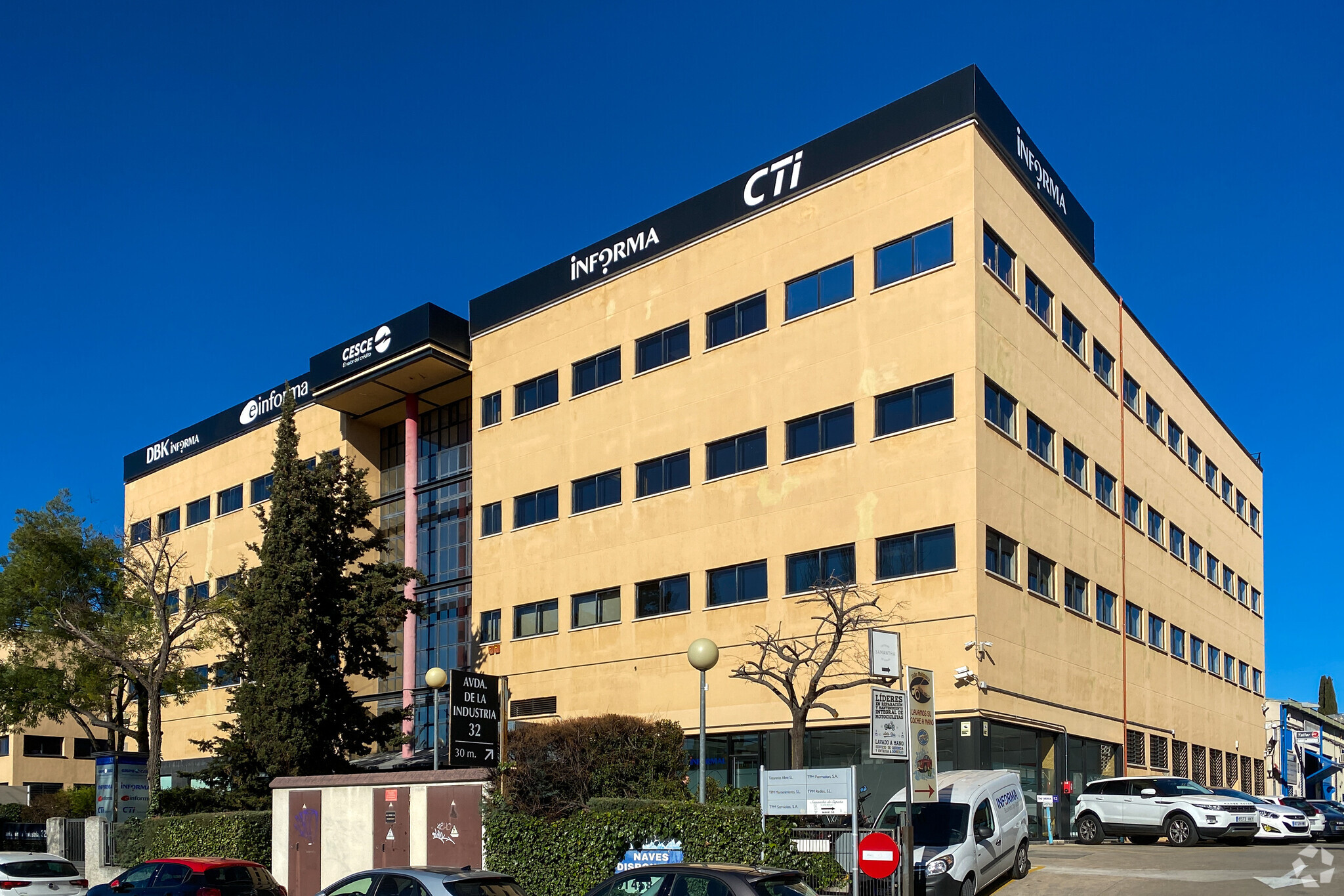 32 Avenida de la Industria, Alcobendas, MAD for Sale