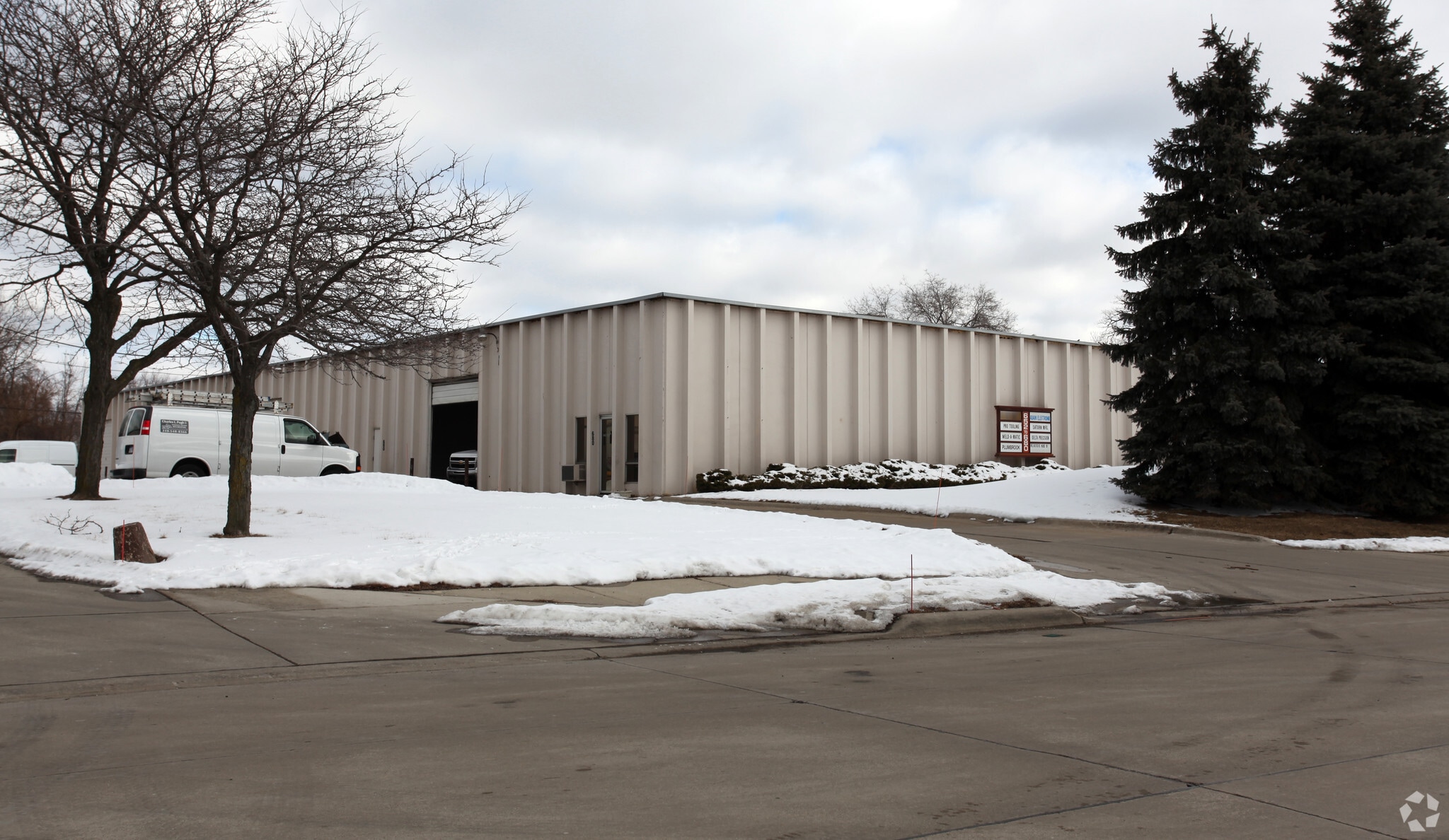 652-680 Ajax Dr, Madison Heights, MI for Rent