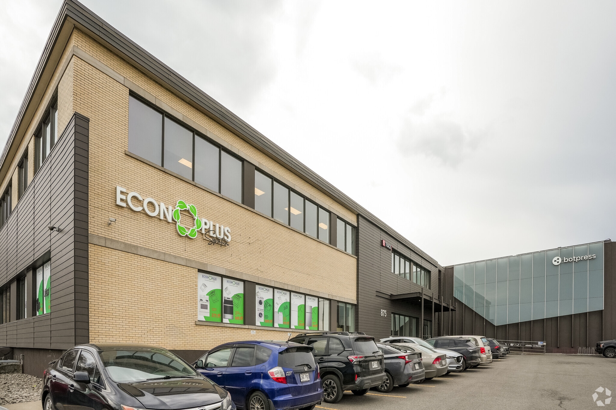 875 Boul Charest O, Québec, QC for Sale