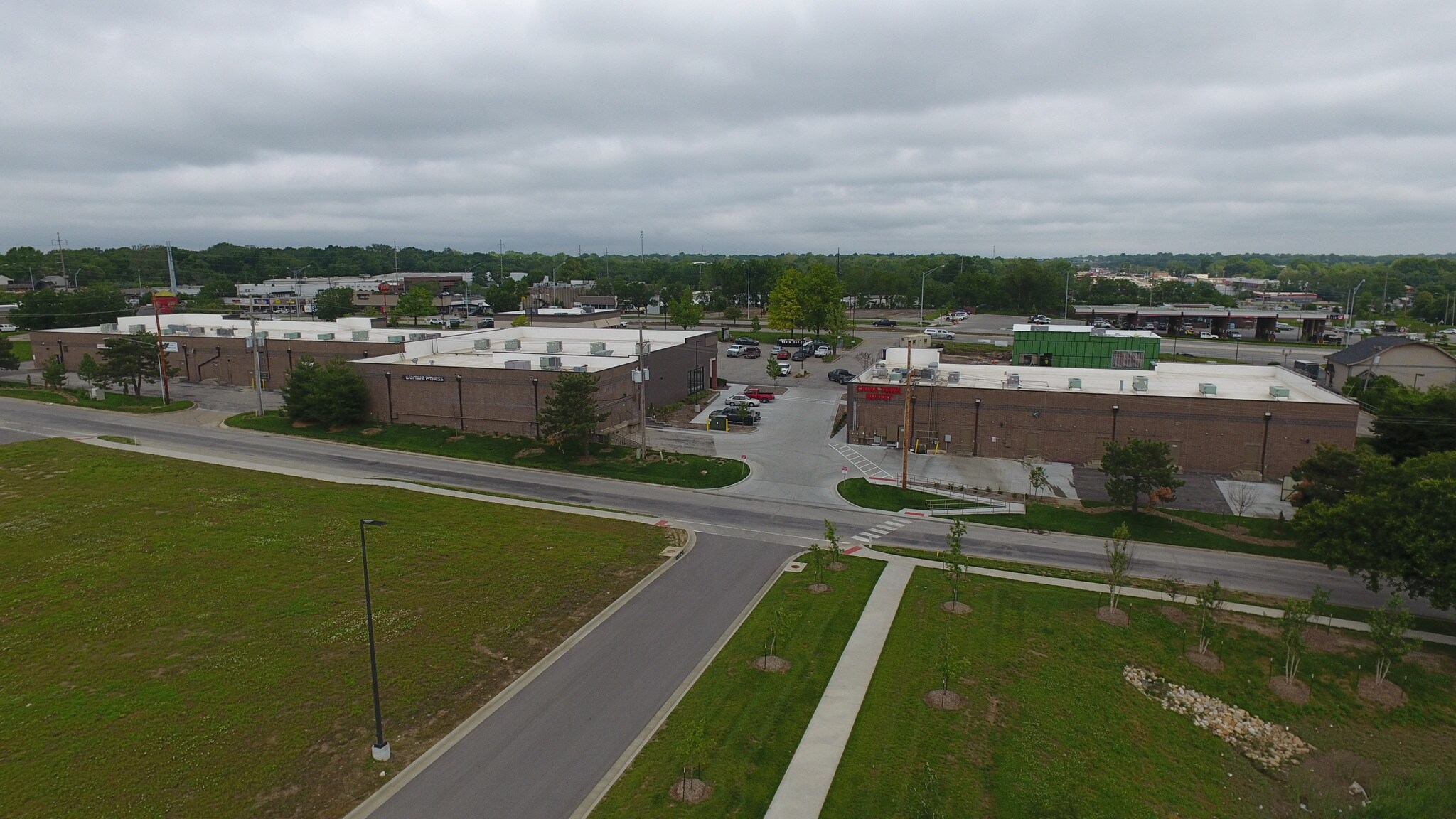 746802 W 40 Hwy Blue Springs, MO 64015 Shopping Center Property for