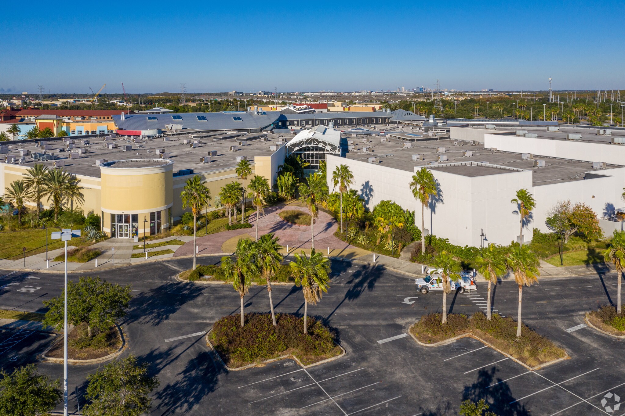 5150 International Dr Orlando, FL 32819 Shopping Center Property for