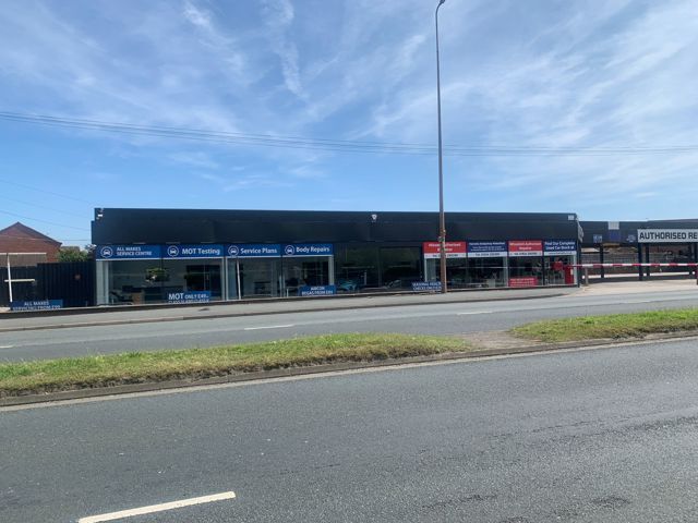 339-339A Denby Dale Rd, Wakefield, WYK for Rent
