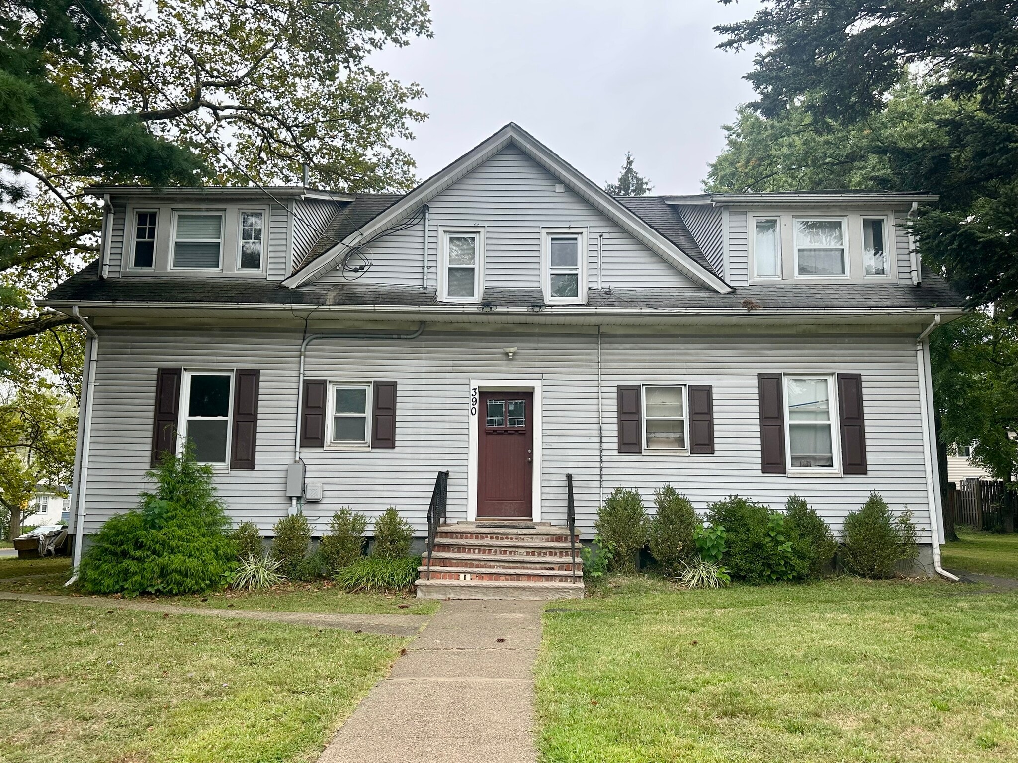 390 Orange Rd, Montclair, NJ for Sale