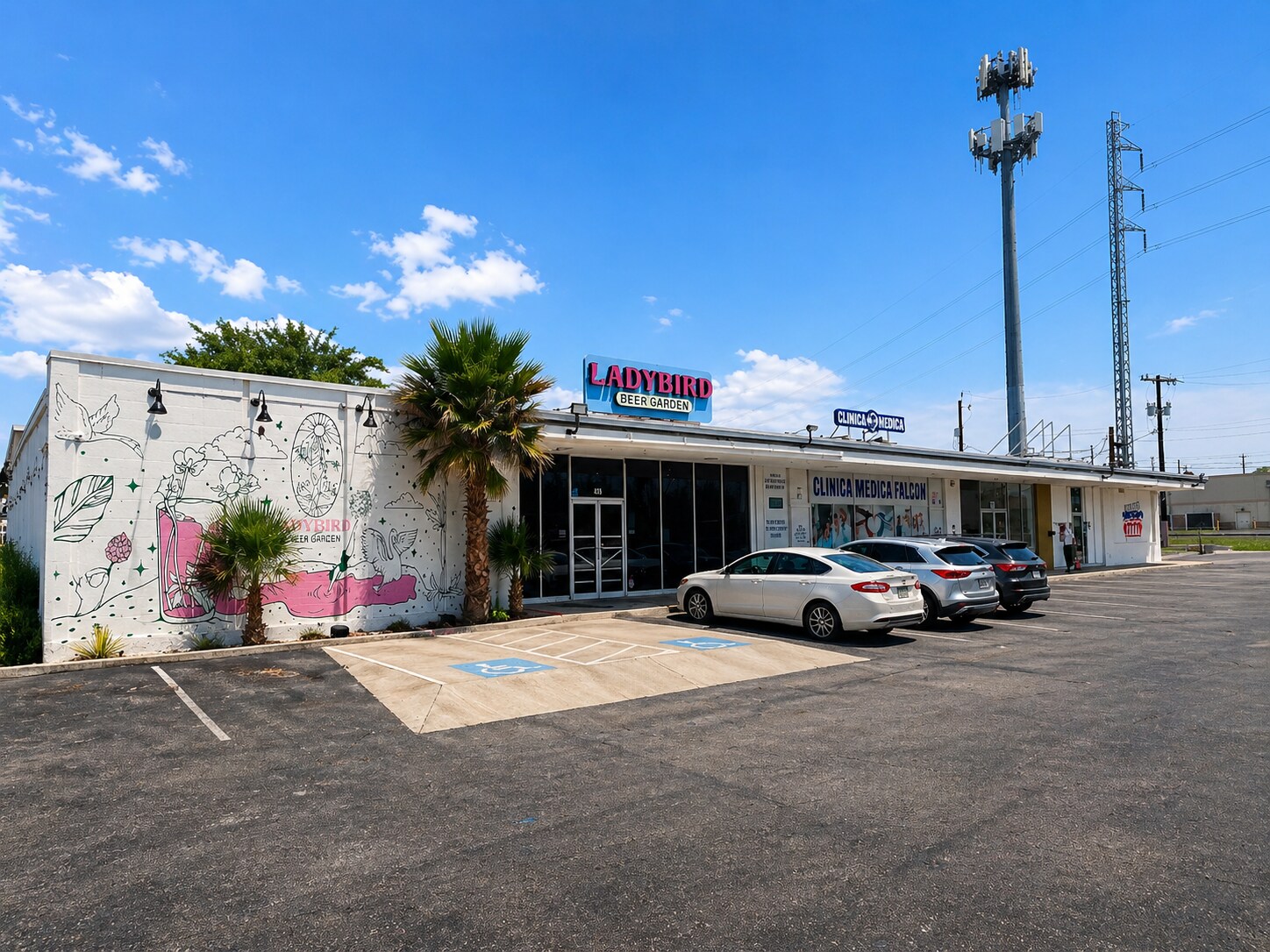 443-447 Hildebrand Ave, San Antonio, TX for Rent