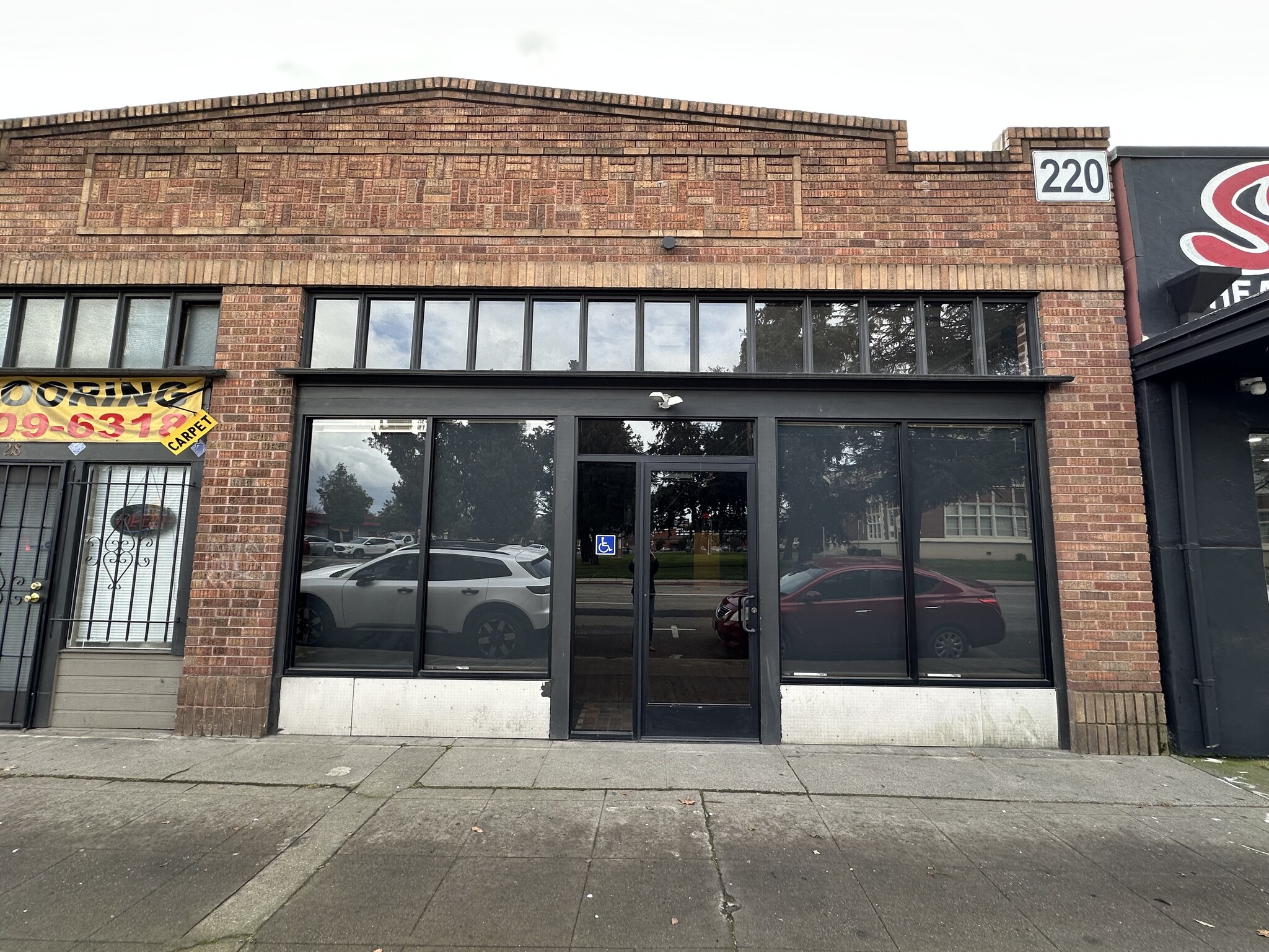 218-220 W Harding Way, Stockton, CA for Rent