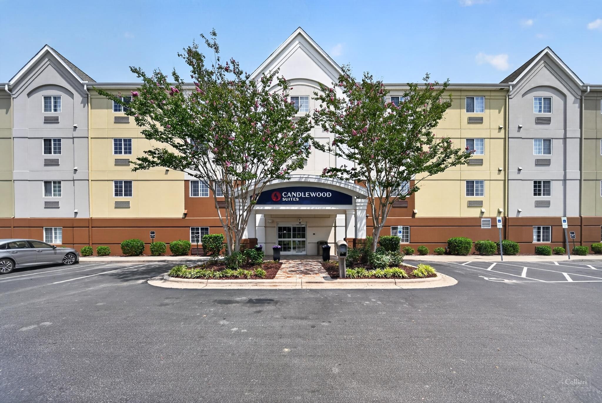 1055 Waterford Commons Rd, Greenville, NC for Sale
