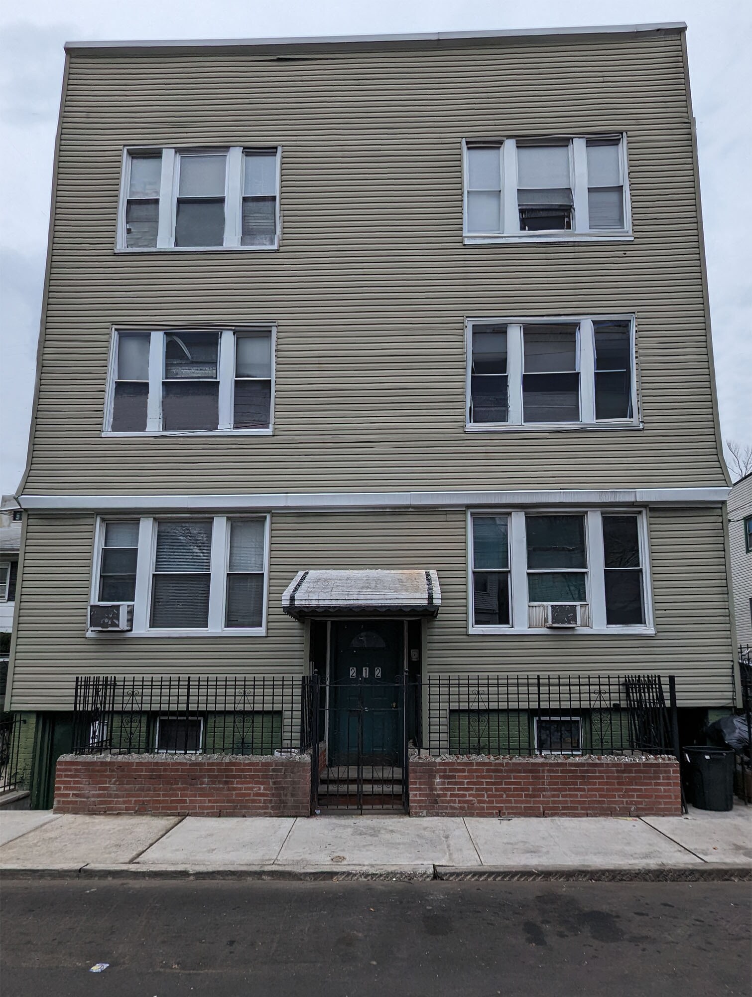 212 Myrtle Ave, Jersey City, NJ for Sale
