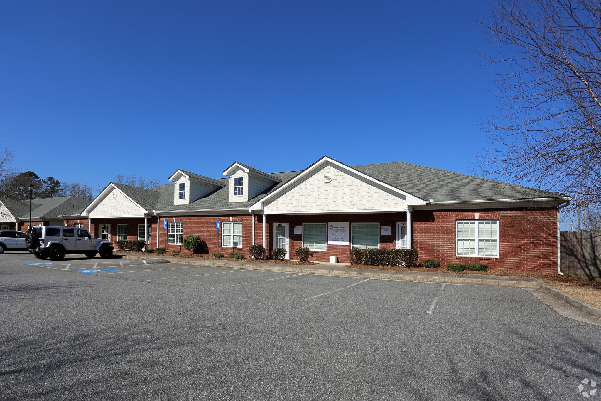 5655 Lake Acworth Dr NW, Acworth, GA for Rent