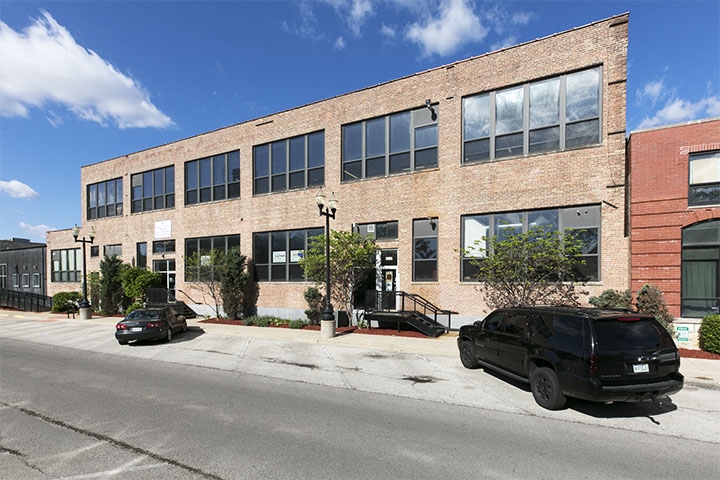 4222 N Ravenswood Ave, Chicago, IL for Rent