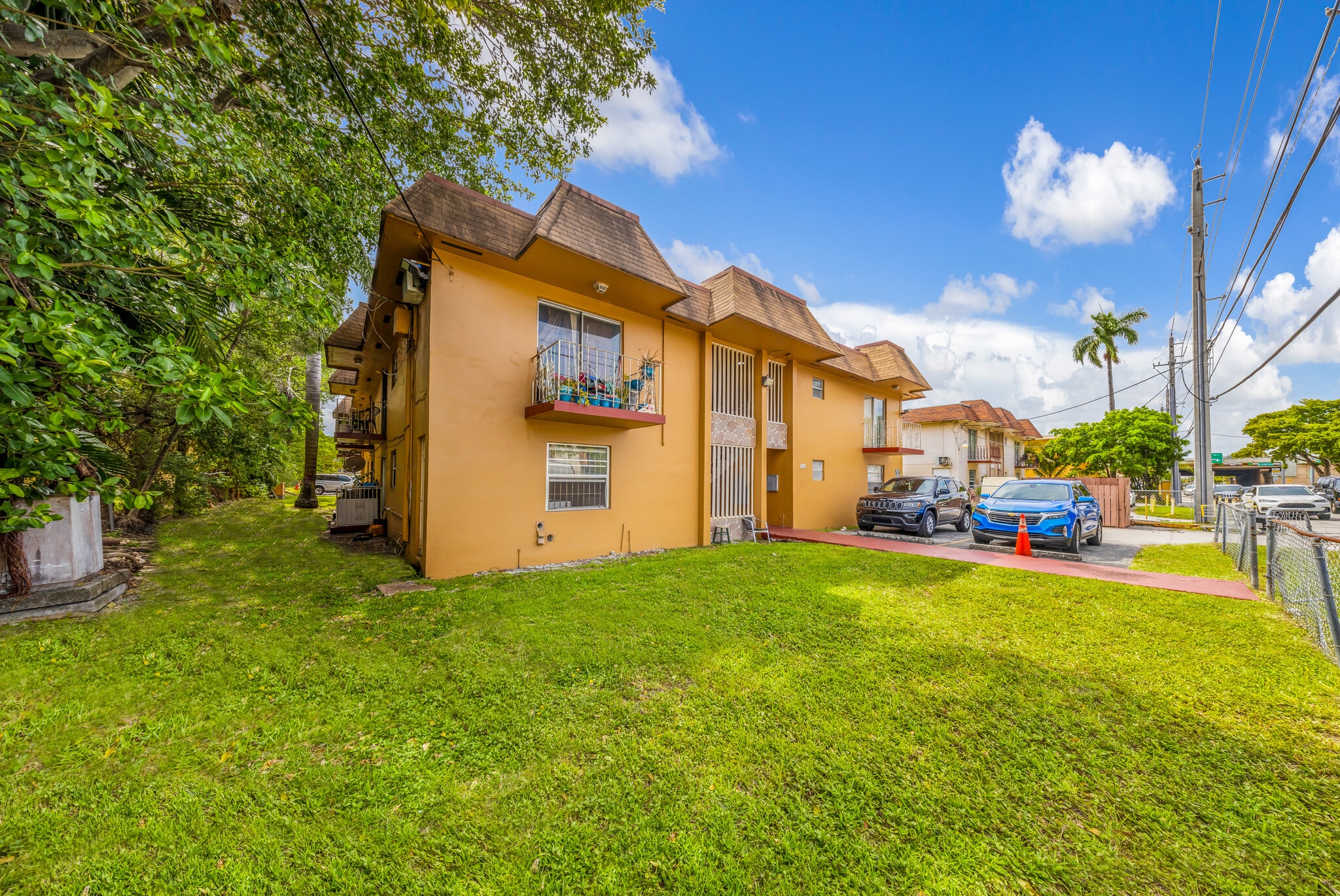 980 NW 45th Ave, Miami, FL for Sale