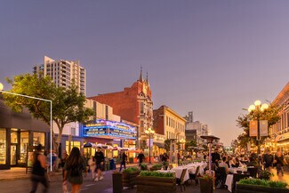 San Diego, CA Retail - 657 5th Ave