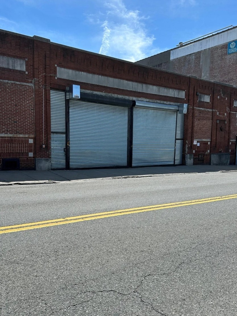 156-158 Ludlow St, Yonkers, NY for Rent