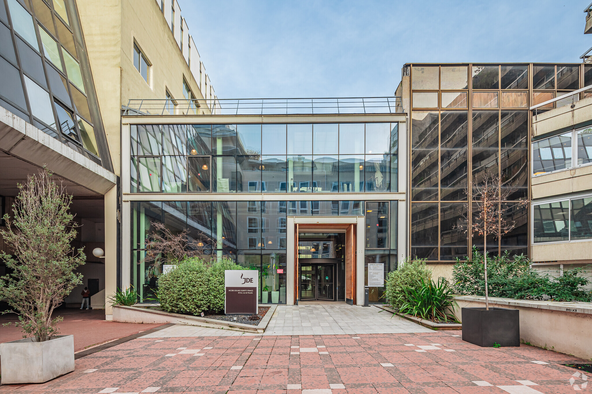 30 Bis Rue De Paradis, Paris, PAR for Rent